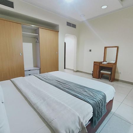 Marina Tower Hotell Manama Eksteriør bilde
