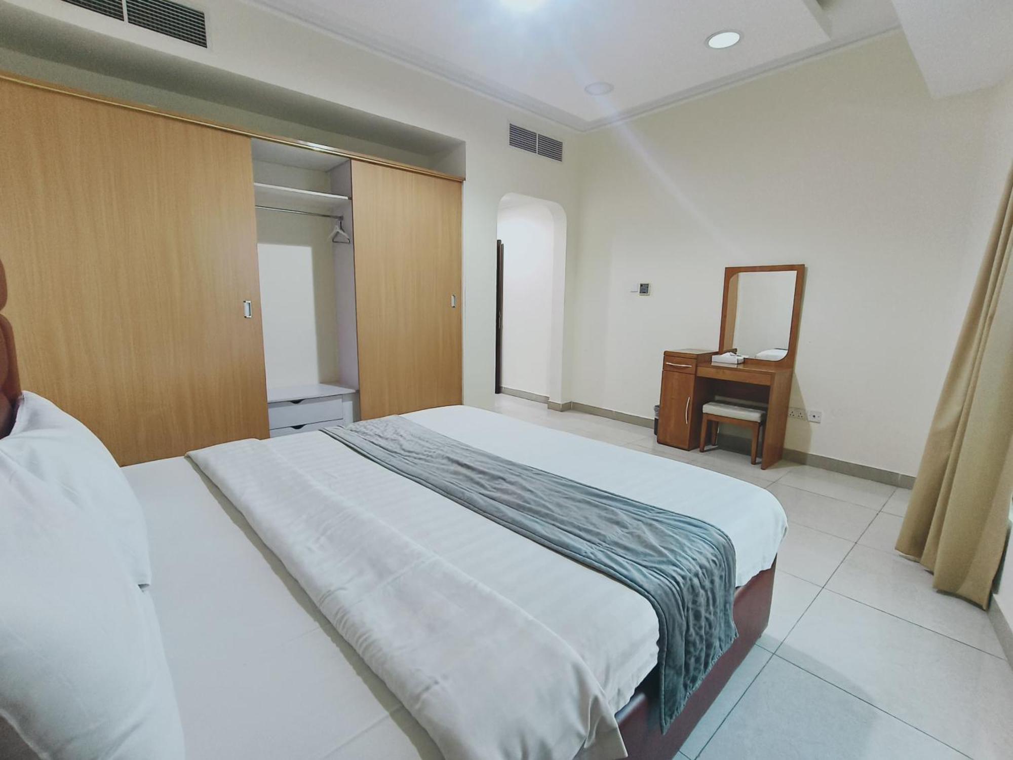 Marina Tower Hotell Manama Eksteriør bilde