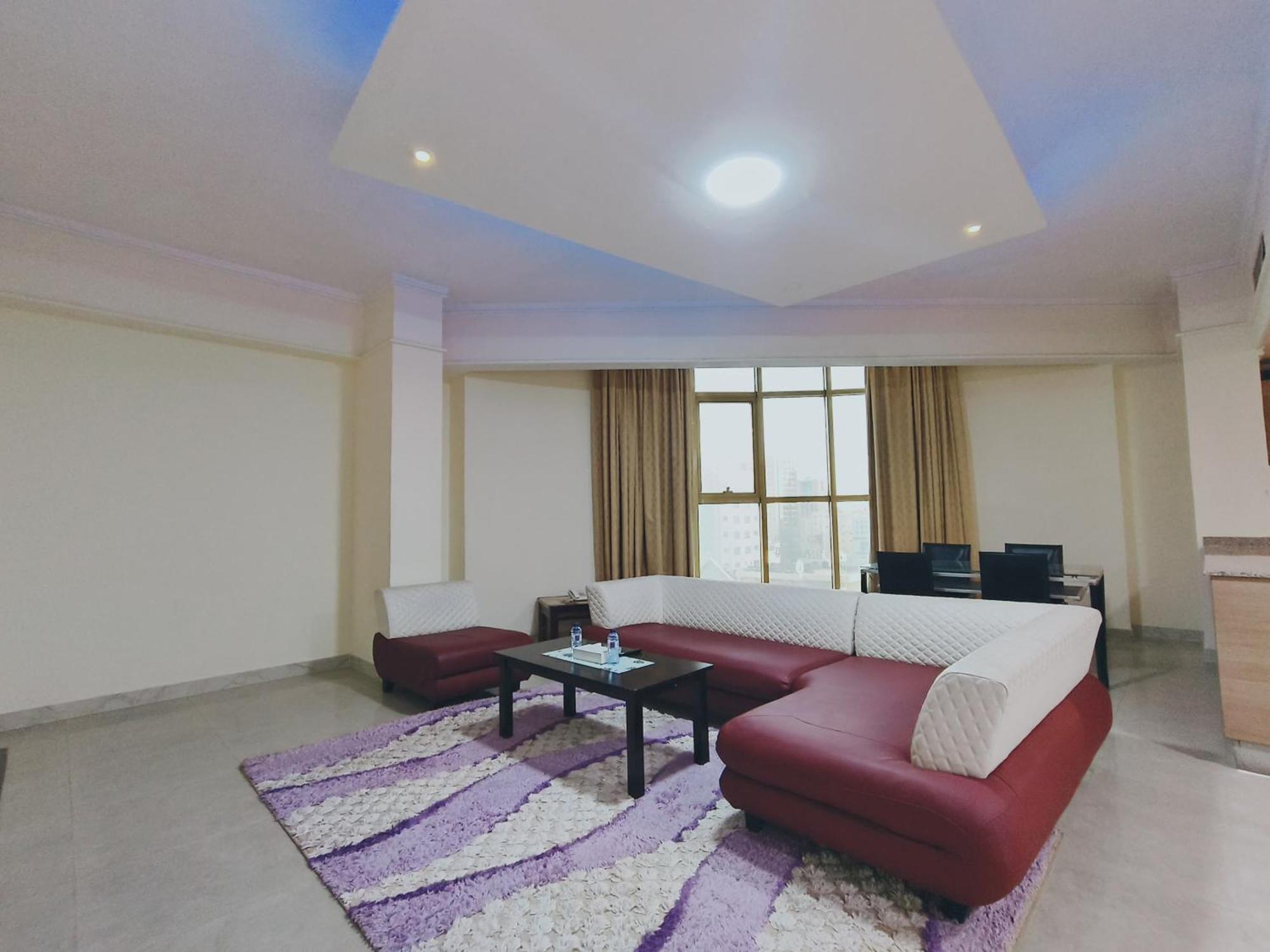 Marina Tower Hotell Manama Eksteriør bilde
