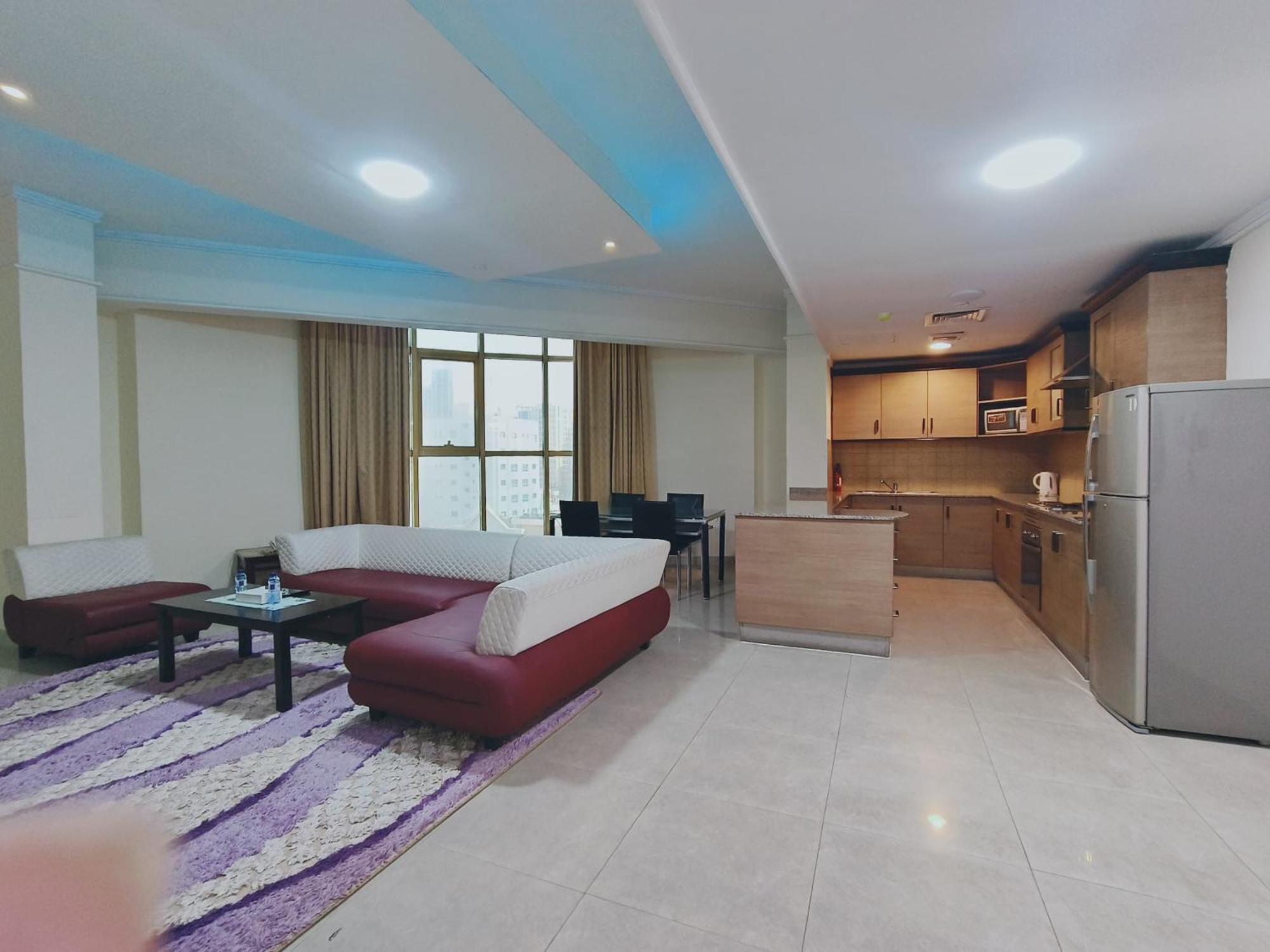 Marina Tower Hotell Manama Eksteriør bilde