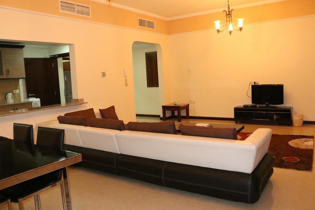 Marina Tower Hotell Manama Eksteriør bilde