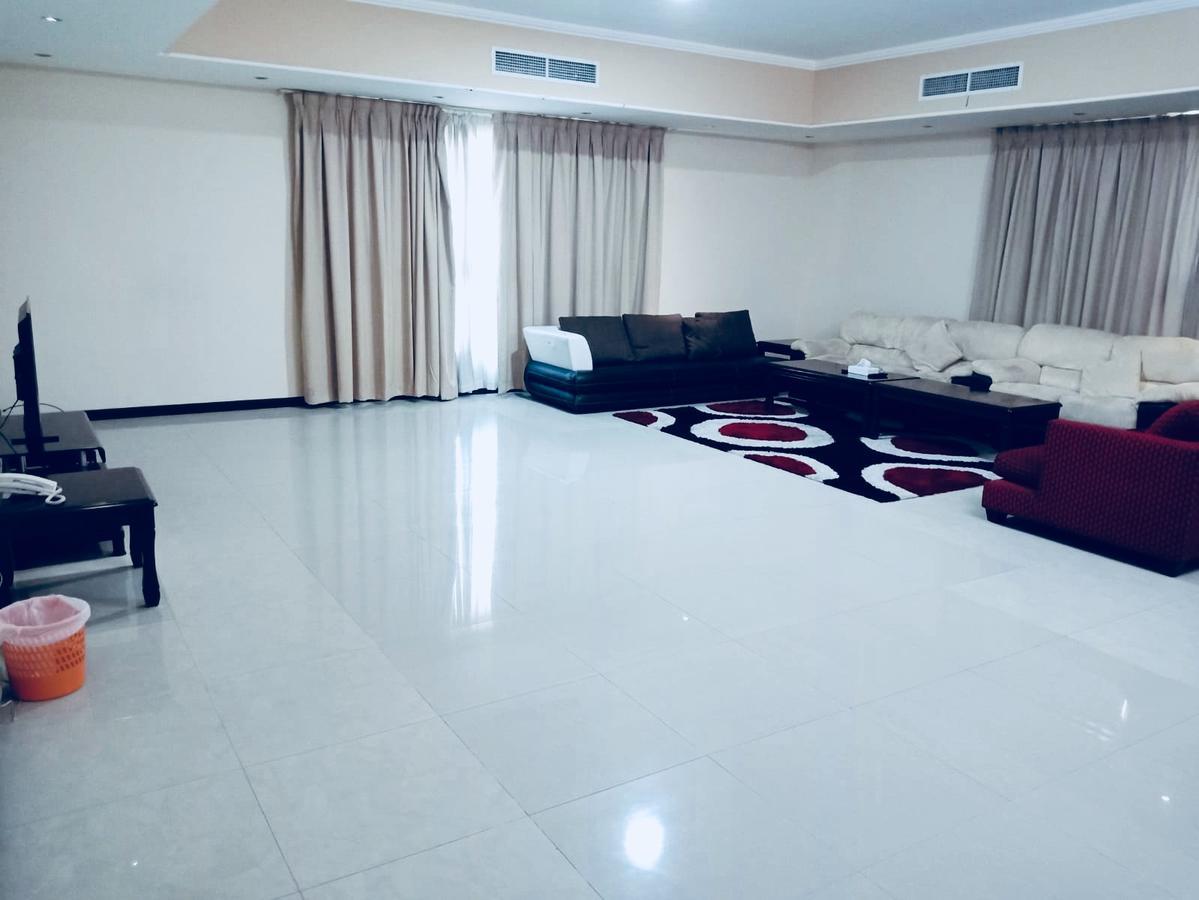 Marina Tower Hotell Manama Eksteriør bilde